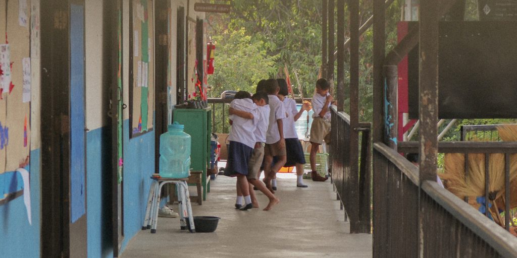 โรงเรียนเล็ก โรงเรียนใหญ่ แก้ปัญหาแบบไหนที่ตรงจุด?: มองหาทางออกใหม่ ให้การศึกษาไทยได้ไปต่อ